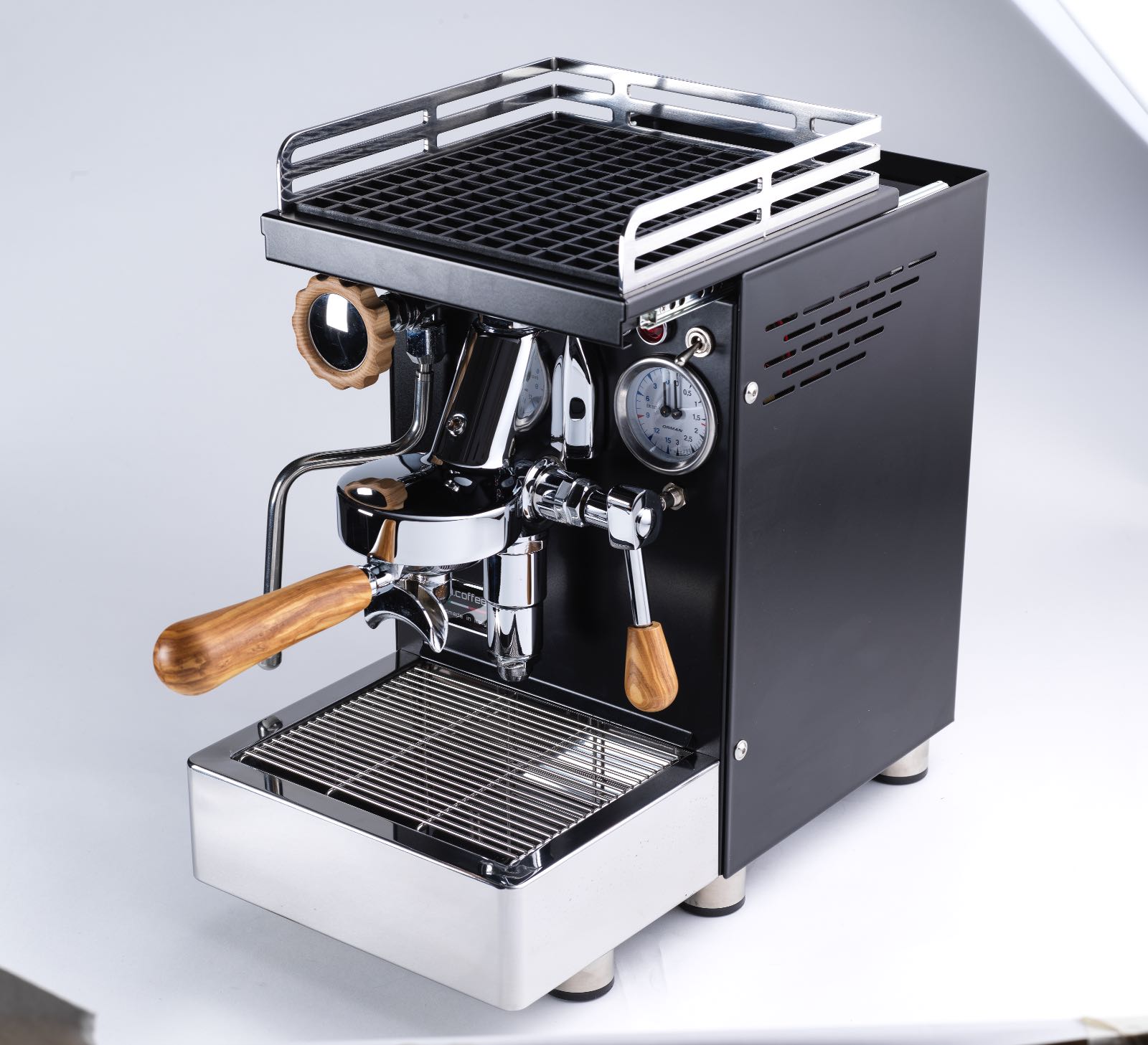 ESPRESSOMASCHINE ELBA IV: HOCHWERTIGE ZWEI-KREISER SIEBTRÄGERMASCHINE FÜR ESPRESSOGENUSS ZU HAUSE